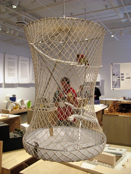 kamylle_grenier_bird_cage_netting_uqam_2010